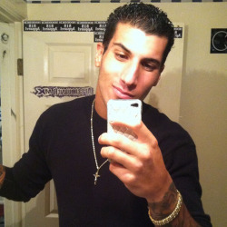 guyswithcellphones:  Vito Steven doing what he does best! 