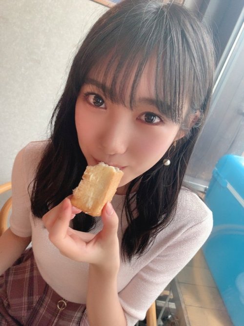 soimort: 横野すみれ - Twitter - Tue 20 Aug 2019   こんにちす〜！ 母校へ帰れ！たこ焼き焼けた〜😽 うれしいね◎ Hello~! Bokou e Kaere! Takoyaki cooked~😽 I’m so happy◎ 彼女とランチなう に使っていいですよ🐶💓