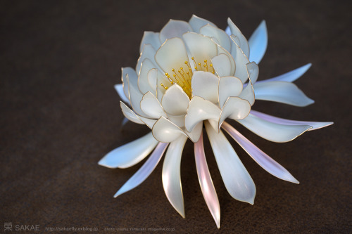 jedavu:Exquisite Japanese Floral Hair Ornaments Handcrafted from Resin by Sakae