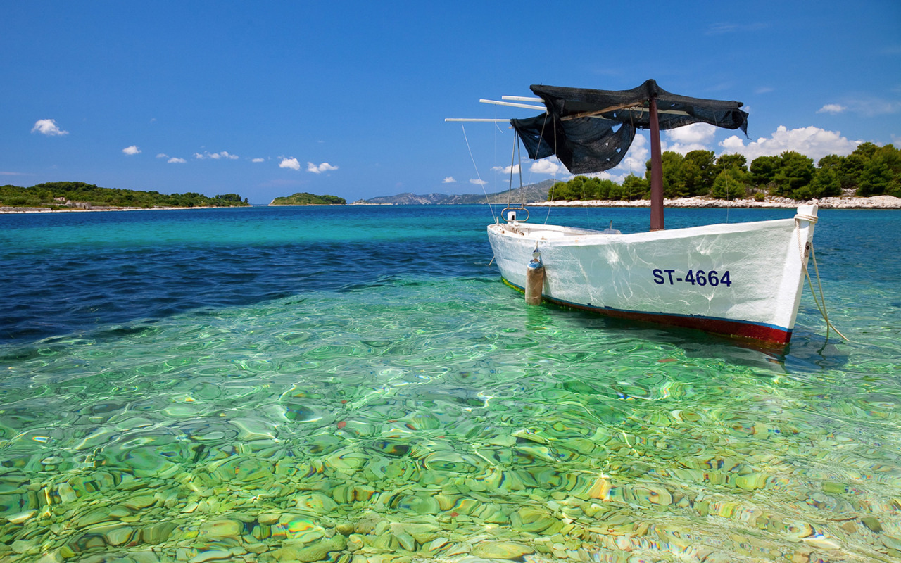 Tropical beach desktop