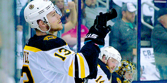 tuukkaforconnsmythe:  nhl on nbc -&gt; coyle