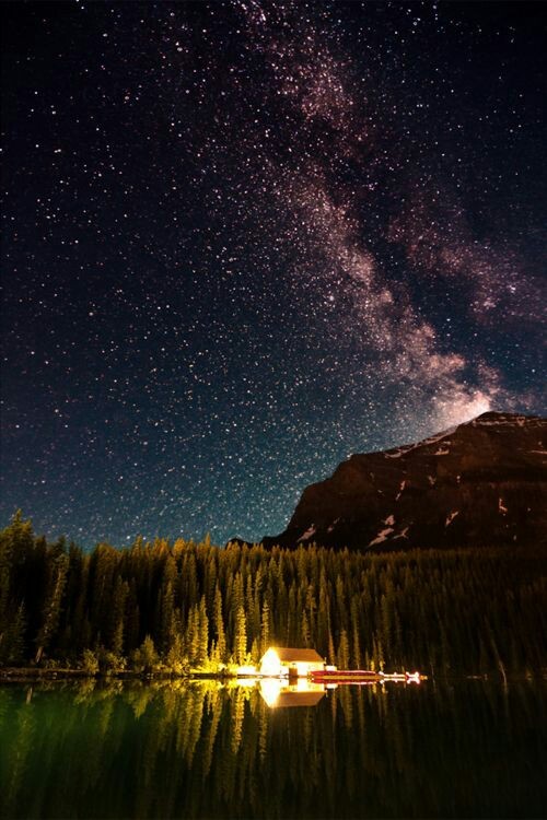 thedemon-hauntedworld:  Photo credit: flyingfishtw on 500px  Milky Way, Lake Louise