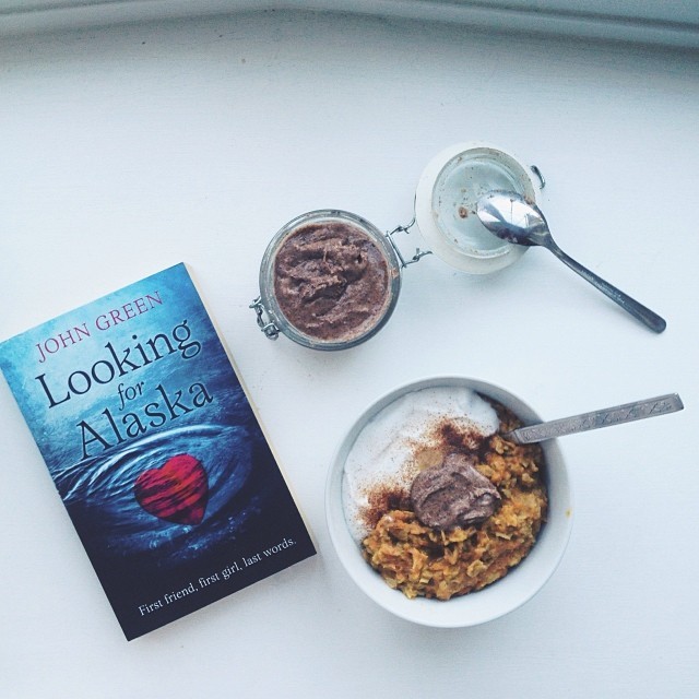 iamnotover:  Carrot cake oatmeal with coyo, cinnamon, a big dollop of raw almond