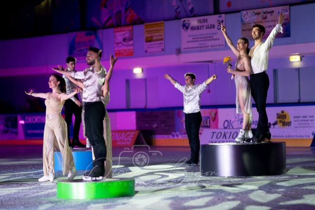 papadakis and cizeron being honoured at the french team gala