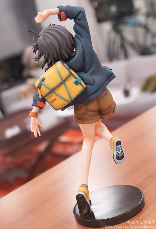 goodsmilecompanyunofficial:    1/8th Scale Makoto Kikuchi from the anime series IDOLM@STER, by Phat!. Available on the Good Smile Online shop till May 20th 2015!  