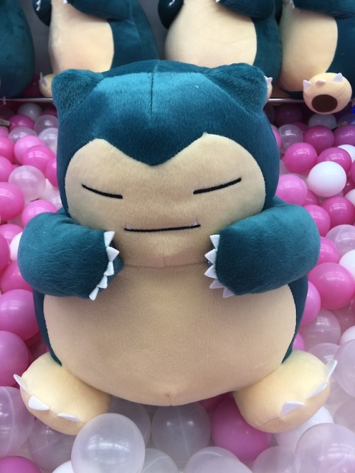 0chazuke:UFO catcher - Shibuya EST| Sitting Snorlax~ -__-