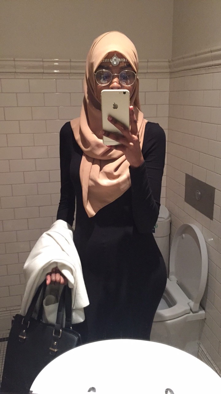 hooyoda:  Semi glam’d up for a girls day/night out 