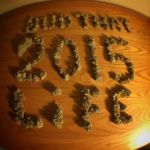 weedporndaily:  Happy new year IG🎉🎈 Let’s make 2015 a good one 😙🍃💨💨💨 by @imbudthatlife