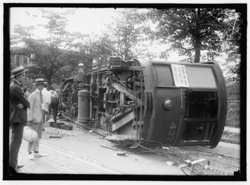 ca. 1919. “Overturned street car." Harris & Ewing Collection, Library of Congress.