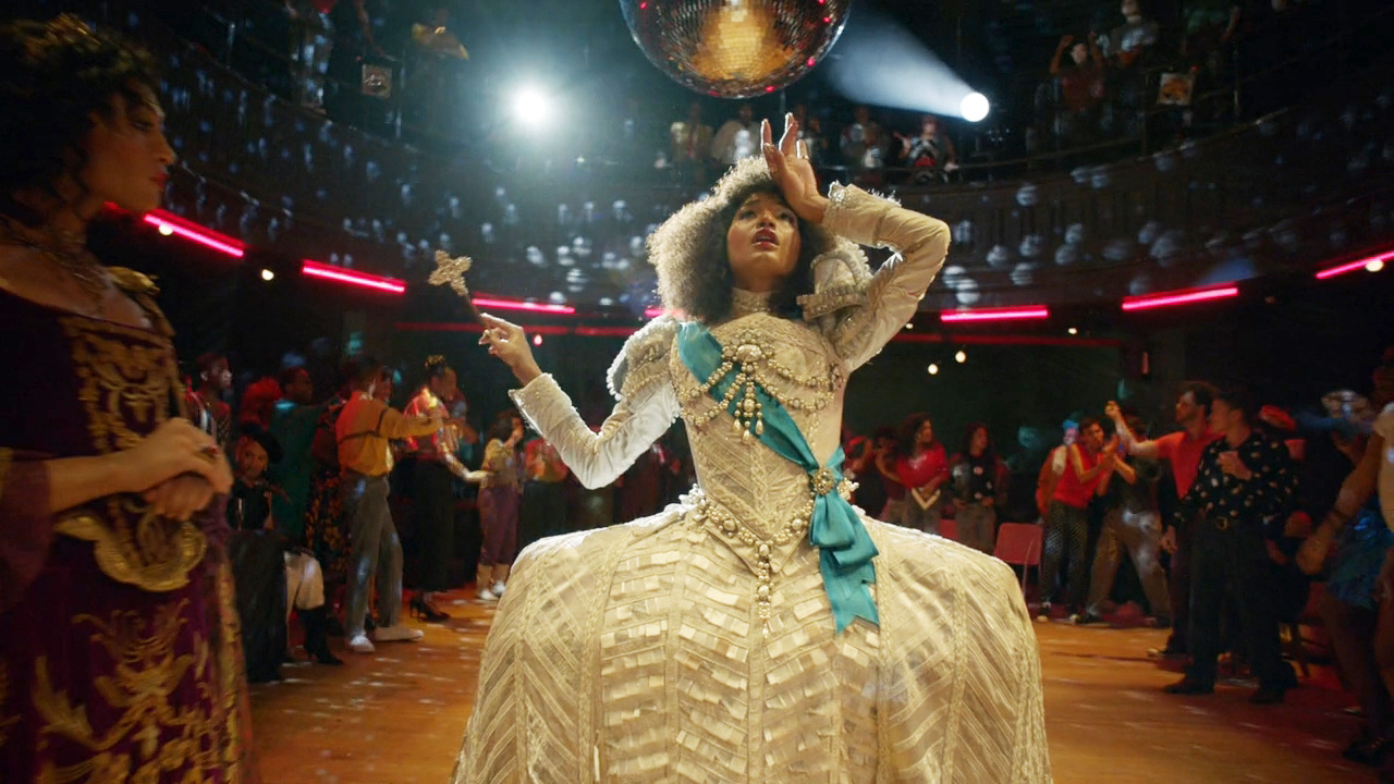 filmsby:    Pose Season 1 Episode 1  