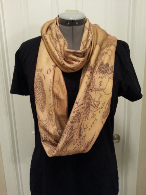 melkorwashere:  arthurpoo:  middle earth infinity scarf hereone ring script infinity scarf here aka 