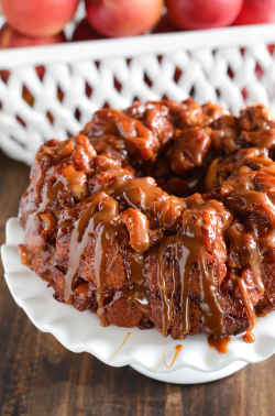 foodffs:  Caramel Apple Monkey BreadReally nice recipes. Every hour.Show me what you cooked!