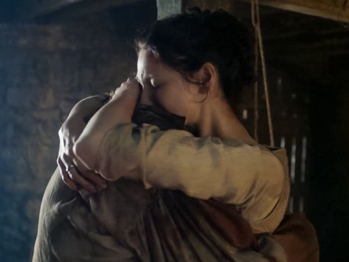 lucianaduchovny:  Jamie &amp; Claire-Outlander 2x10  “Prestonpans”