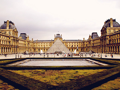 queensansa-stark: Art History Meme:&frac12; museums » The Louvre The Musée du 
