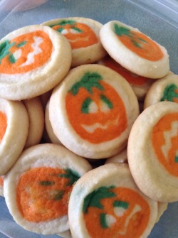 Man I wish I had the money to go out and buy me some of these.  These cookies are the bomb diggity 