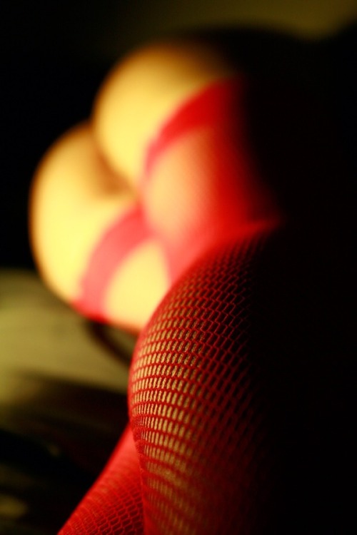 sirsplayground:  Love red Sir