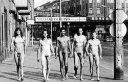 benudenfree:  five naked guys in the streets of Berlin   -   cool vintage shot, ph.unknown 