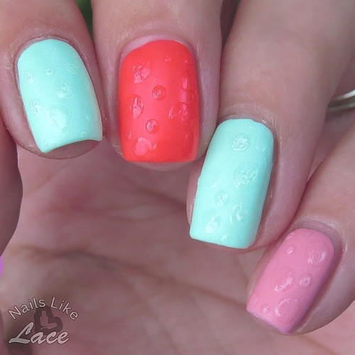 Meh. They were supposed to be tone-on-tone raindrop-style nails for @digitaldozen’s patterns w