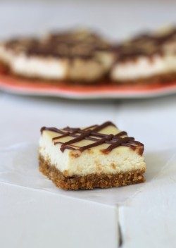 foodffs:  CHEESECAKE BARS Really nice recipes. Every hour.