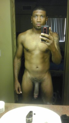 nudeselfshots-blackmen.tumblr.com post 45528382073