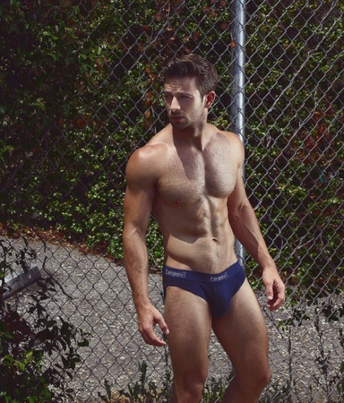 nickologist:  Derek Yates | ph: Jerrad Matthew