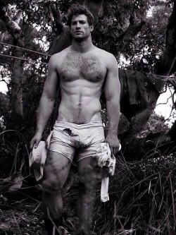 mrflmd53:  Outdoorsman  Hot