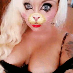 babygurl2u:  g-squeazy:  Hello! Babygurl2u here!  Follow me for fun guys!  Xx  ^^