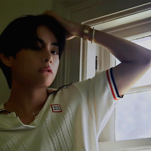 Poetic V For Vogue Korea