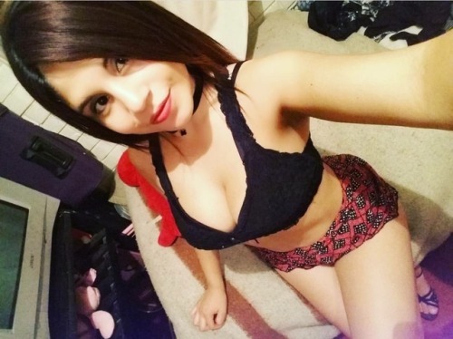 Sexy chilean girl Kimberly on instagram www.instagram.com/kim_contrerass/