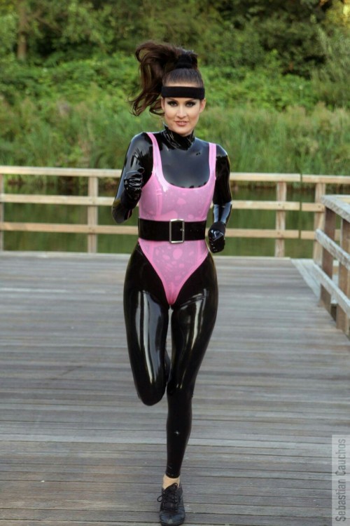 shadycollectionreview32:  Also check our free pics and video web www.femdom-latex.com  Let’s get physical! 😍😍💕
