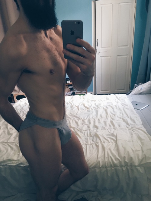 slapmyassbaby:  Day off ✌🏻️ 