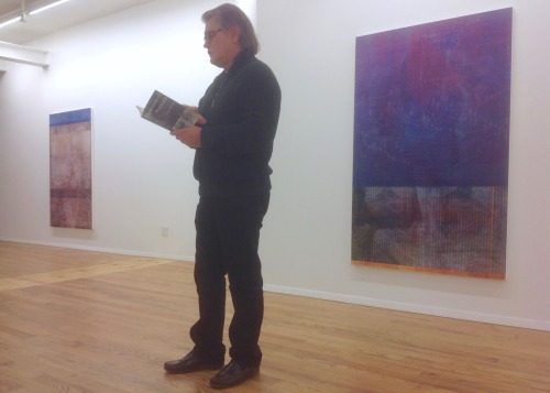 Joseph Nechvatal preforming his reading of Destroyer of Naivetés, his newly published Punctum book o