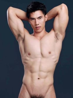 evianguy:  Hawt Asian Stud!