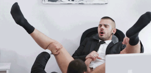 cashfagscanwatchme:  Fag you’re working through lunch today  Would like to work like this!
