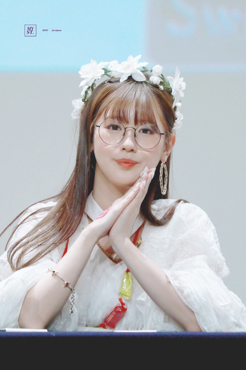 fy-miyeon:180512 fansigncr. ᴍʏsᴛ.‏ ‏♡ DO NOT EDIT!   