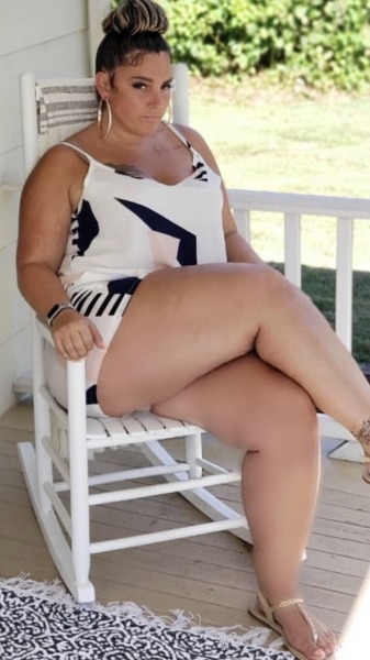 lovemesomebiggirls:bbworship:Nanette “Sweets“ 🍭Goddess 