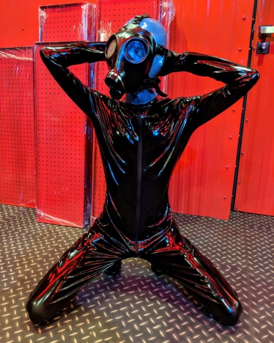 rubberforfun: Shiny rubber boy 👶 