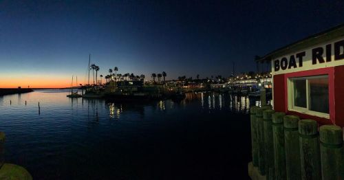 Spring evenings at the  @redondobeachpier @nicmelmax1972  (at Redondo Pier) https://www.instagram.com/p/CNEsd_ZLhZw/?igshid=zexctsrdewln
