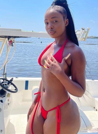 princejazziedad:DeliciouslySexy Luscious Scrumptious BootiDelicious Mami..Ms Quavo💜🤍💜