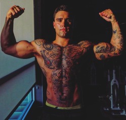 chettbro:  US Army “Swole Inked Muscle”