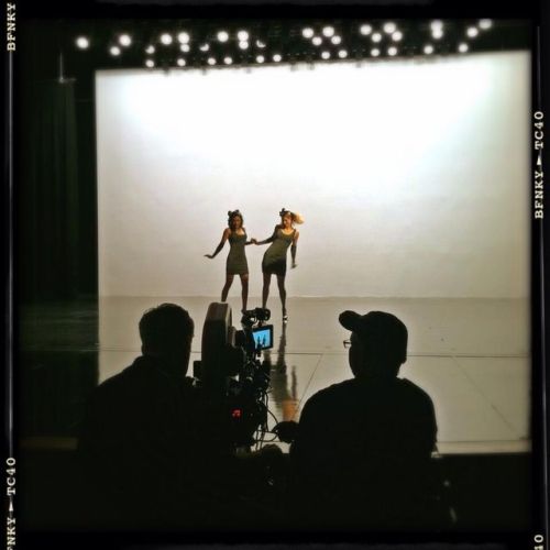 naya-rivera: @KalanaFalana .@NayaRivera &amp; #HeatherMorris performing “I Wanna Dance Wit