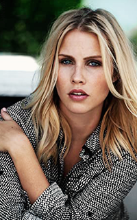 Claire Holt - 200*320 8e2c761a4f88b340c73380486b474154bfb7ddb4
