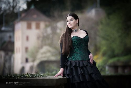 Beautiful picture with our ‘Gothesque’ choker and 'Elisanth’ earrings Both can be 