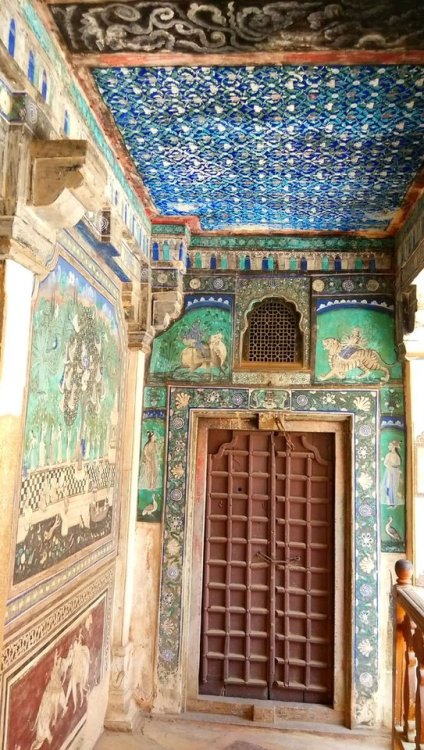 hinducosmos:Shiva on Nandi bull - Bundi Paintings The Royal Fort at Bundi, Rajasthan, India.(via Twi