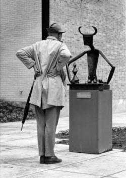 lapitiedangereuse:  Jacques Tati in the Sculpture Garden of the Museum of Modern Art, New York, 1958 