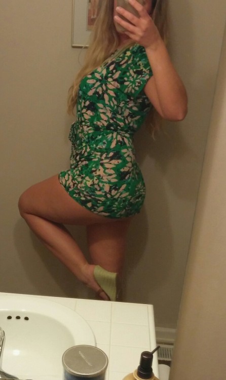 Porn sarahxoxoblog:  love short dresses…allows photos