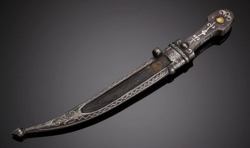 art-of-swords: Persian Jambiya-style Dagger with Scabbard Dated: 19th century Culture: Persian Place