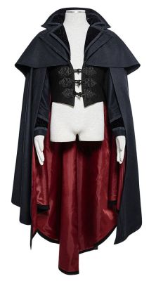 zooophagous: God look at that fuckin dracula cape. Its ridiculous. I want it.