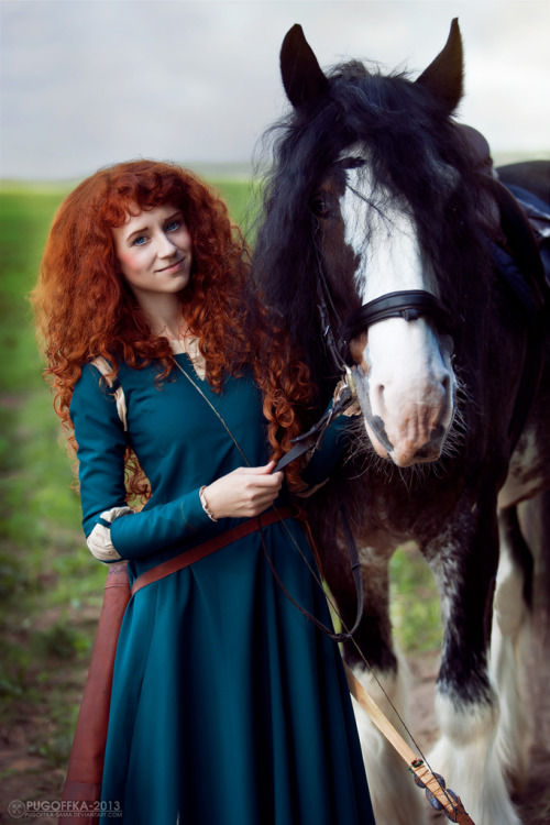 geeksngamers:Brave: Amazing Merida and Angus Cosplay - by GreatQueenLinaPhotography by Kucheruk Elen