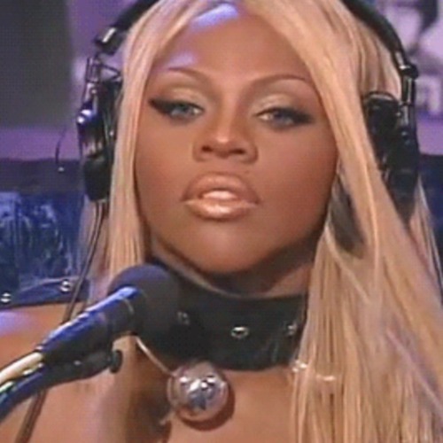 fuckrashida: I think about this look a lot